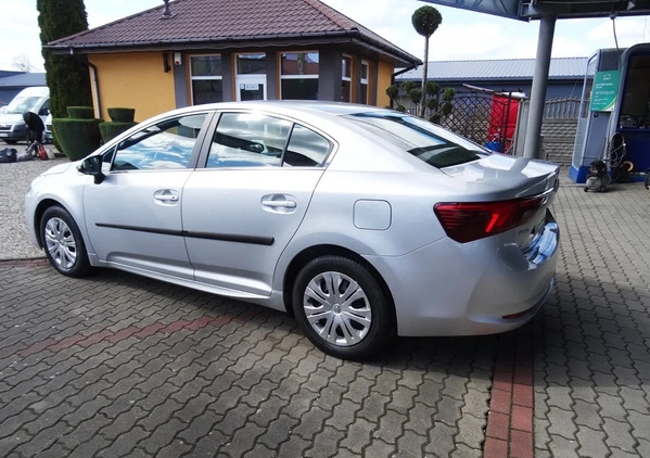 Toyota Avensis cena 42900 przebieg: 201000, rok produkcji 2015 z Sosnowiec małe 326